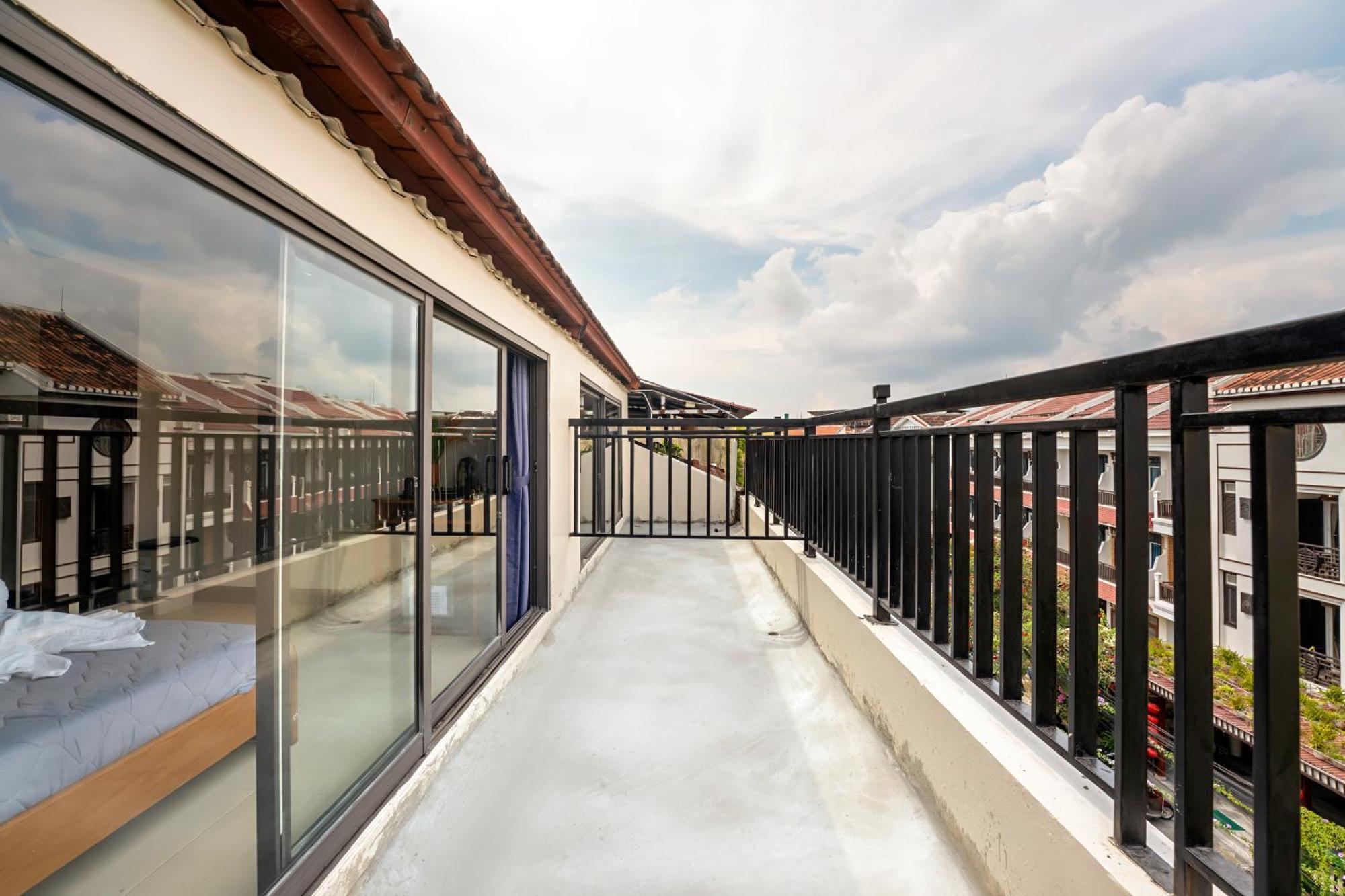 Harmony Old Town Hostel And Pool Bar Hoi An Bagian luar foto
