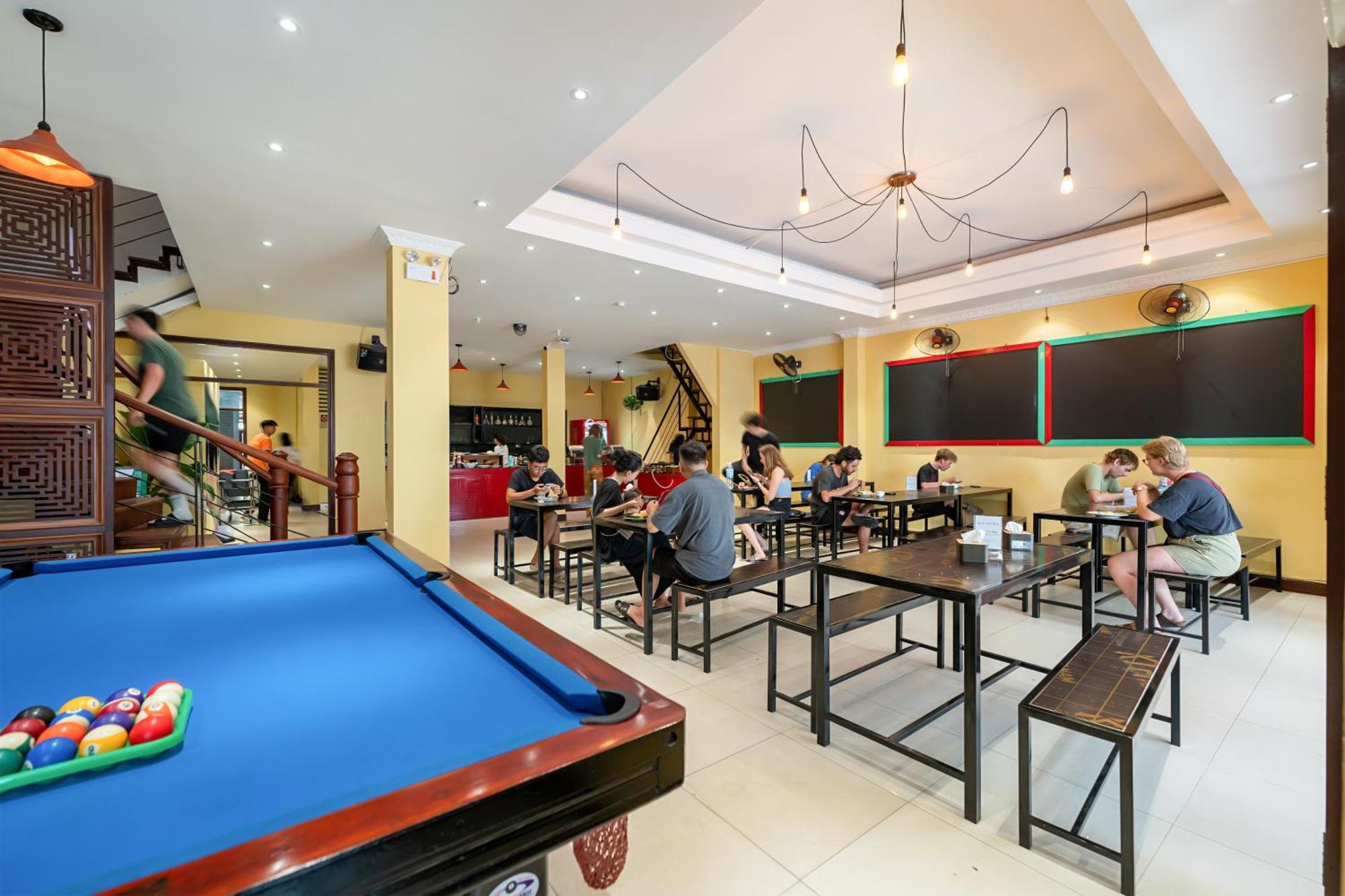 Harmony Old Town Hostel And Pool Bar Hoi An Bagian luar foto