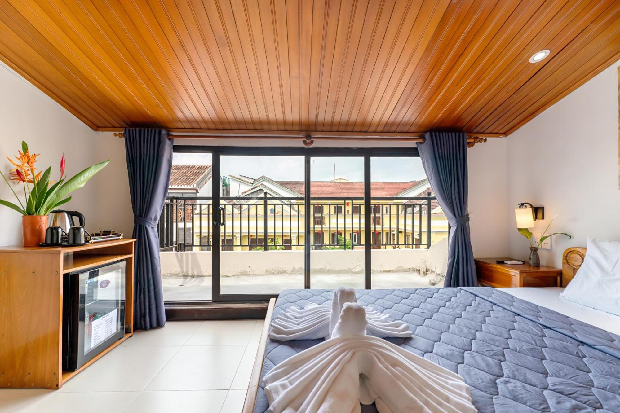 Harmony Old Town Hostel And Pool Bar Hoi An Bagian luar foto