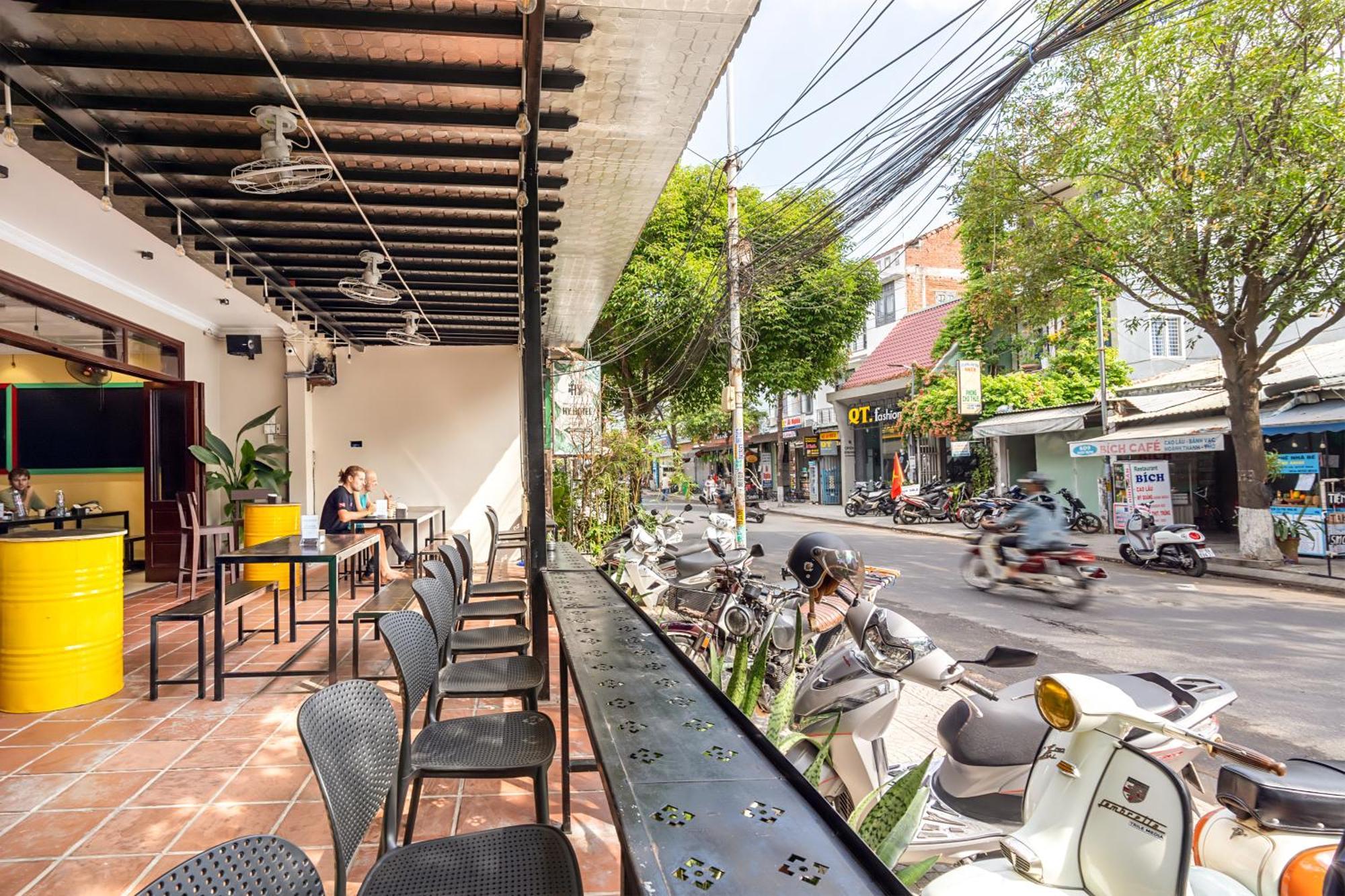 Harmony Old Town Hostel And Pool Bar Hoi An Bagian luar foto