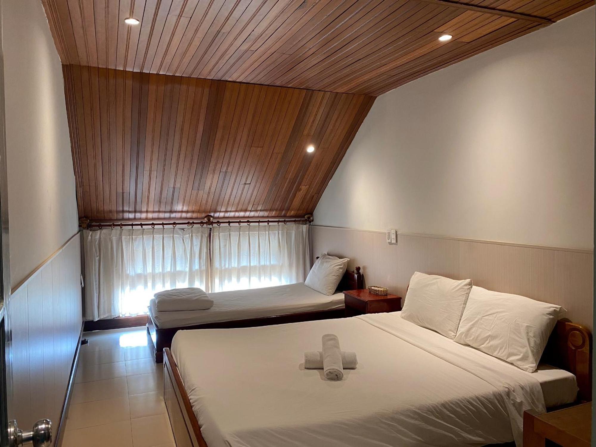 Harmony Old Town Hostel And Pool Bar Hoi An Bagian luar foto